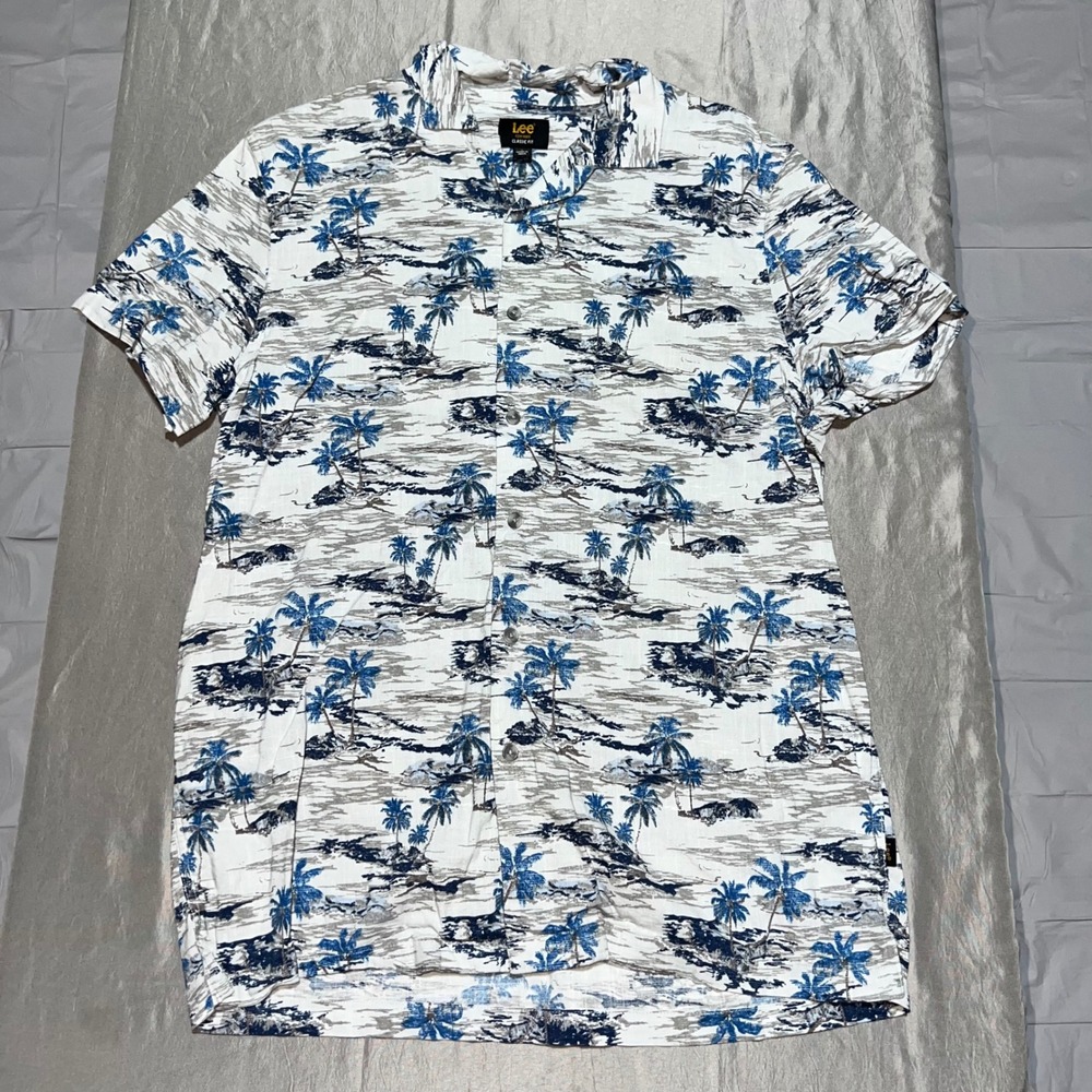 Lee Mens Classic Fit Viscose Blend Palm Tree Button Down Shirt White Blue Large